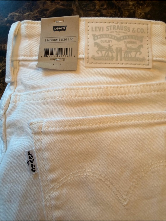 Levis Strauss Denim - Levi’s Women’s White Straight Leg Jeans W26 L30 Size 2 Medium NWT Water